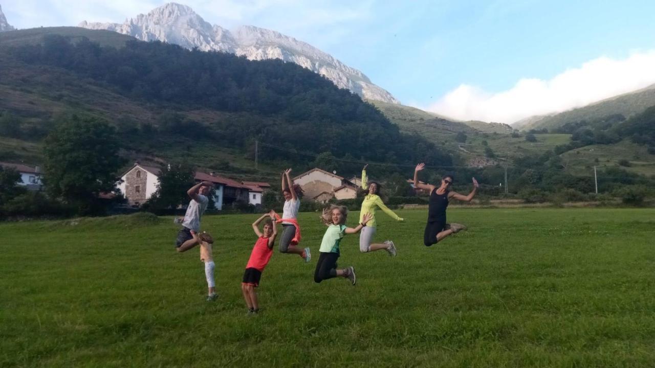 Casa Rural Cares Santa Maria de Valdeon 외부 사진