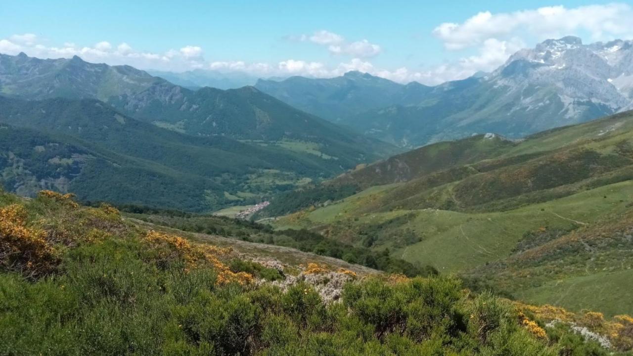 Casa Rural Cares Santa Maria de Valdeon 외부 사진