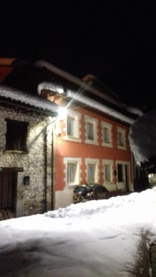 Casa Rural Cares Santa Maria de Valdeon 외부 사진